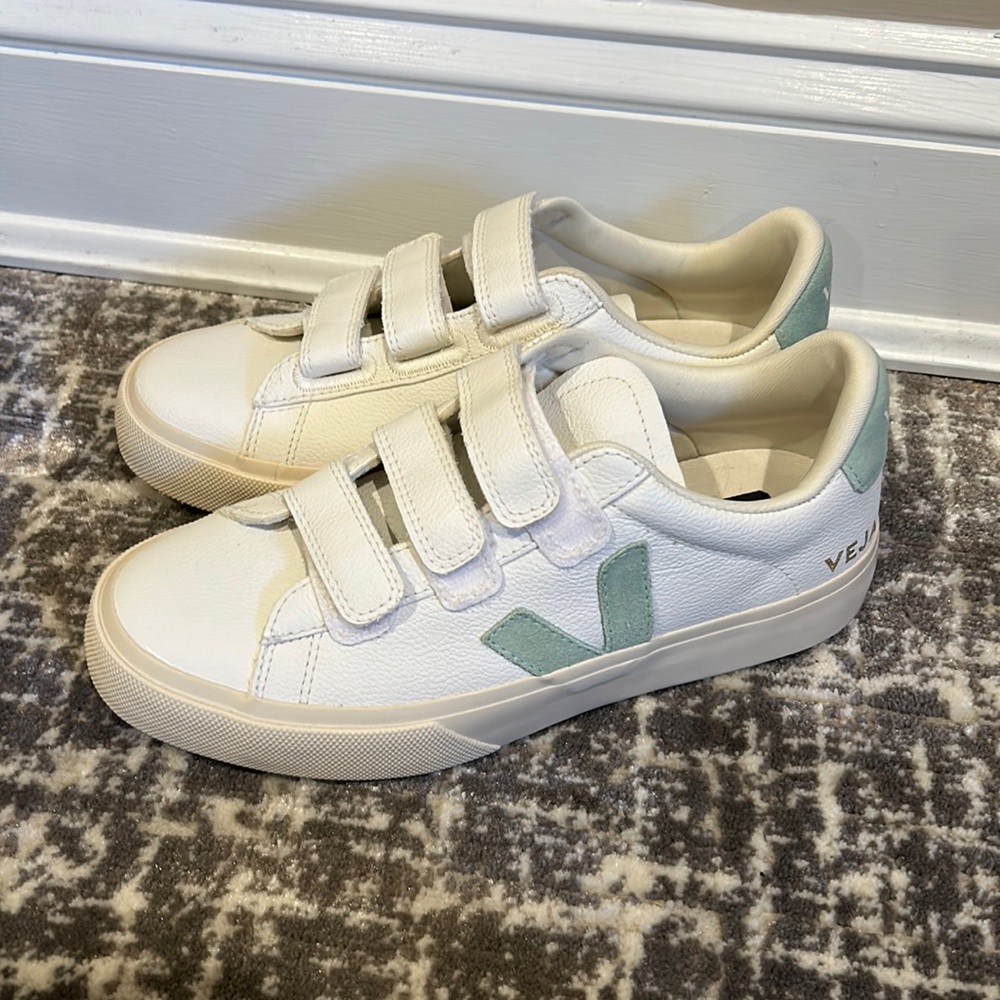 Veja Sneakers